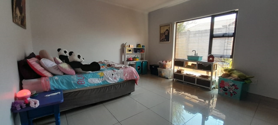2 Bedroom Property for Sale in Adamayview North West